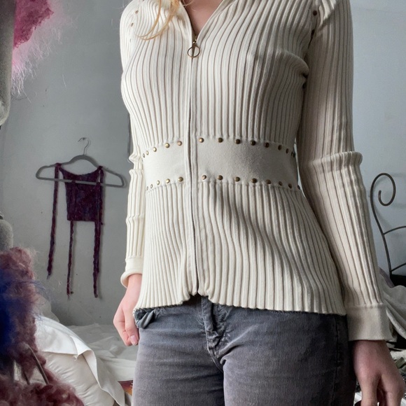 White ribbed zip up jacket with studs - Picture 5 of 5